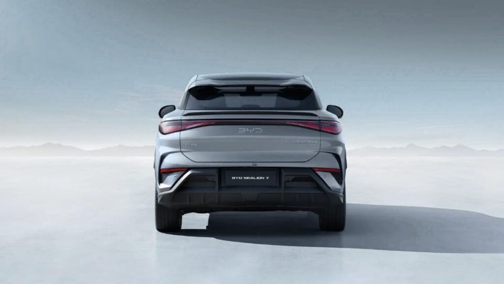 BYD Sealion 7