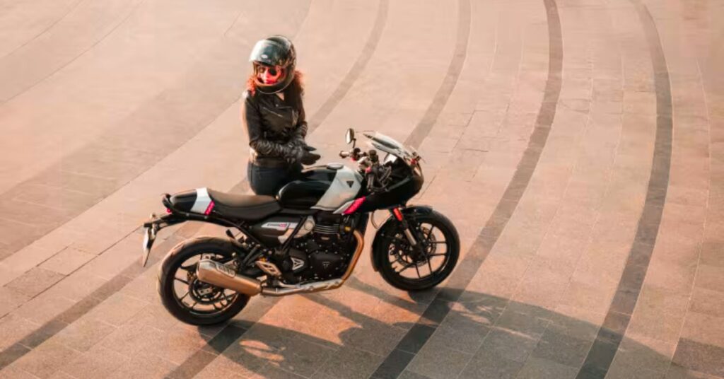 Triumph Thruxton 400